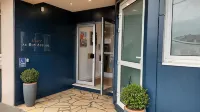 Louis Hotel
