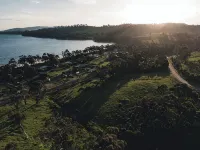 Little Roaring Beach Shack - cosy beachside retreat, Dover, Huon Valley. Ξενοδοχεία στην πόλη Geeveston