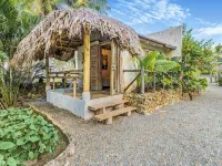 Casa Taina- 5 Bungalows, swimming pool- OCEANFRONT w/Butler and Chef Hotels in Cabrera