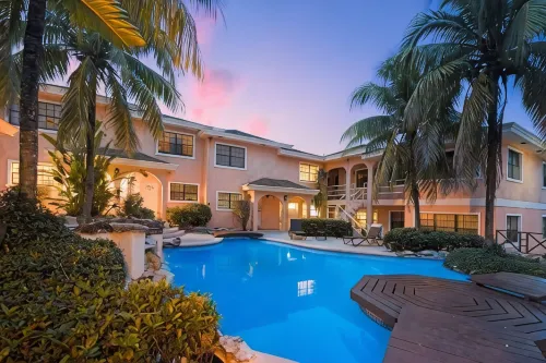 Refreshing! Paradise Island. Walking distance from the Beach, Bars, Restaurants. - Homestays