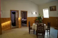 Yuzhnyij Dvorik Hostel