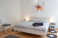 Hufelandstern - Beautiful old building vacation apartment for up to 7 people with e-charging station - Condos
