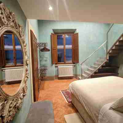 Historic Frescoed Apartment with garden in the center of Arezzo Rooms