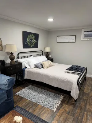 Unwind@839 says it all! Charming cottage in Lodi, a wine country destination.