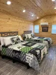 Cabin Unit 2 of 6 with 1 bedroom and WiFi, AC in serene Paige