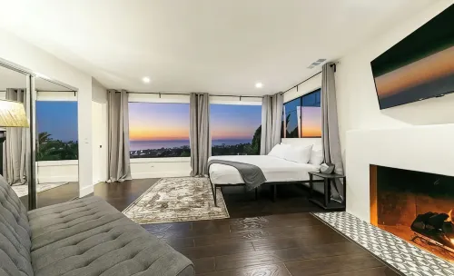 Newly renovated, light/bright San Diego home with a big ocean view over the pool - สระว่ายน้ำส่วนตัว