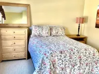 Perfect for family getaway, across from Mount Snow Mountain- Sleeps up to 12! Hotels in Dover