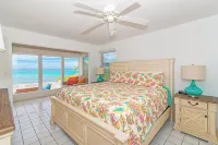 Moon Glow DREAMY 2BR OCEANFRONT VILLA WITH PRIVATE BEACH, Kayak, Snorkeling