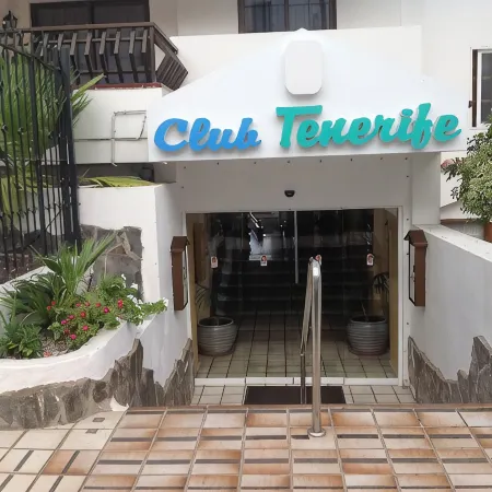 Club Tenerife Los Diamantes 1 Bed  Apartment Seaview Los Cristianos. FREE WIFI