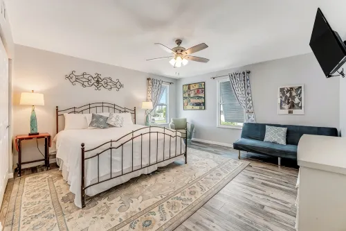 Sleeps 12•Huge PrivateDeck•Beach Gear•Pool Table•Steps to Ocean•Trailer Parking