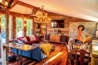 New Converted 3BR, 2BA barn, in wild, wonderful West Virginia with AC, WiFi