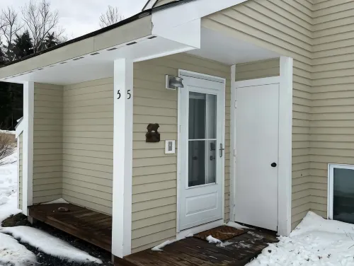 Bear Chase Bungalow - Sleeps 6. White Mountains, Owls Nest Golf Nearby - 무료 와이파이