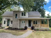 Battlefield Bungalow- Walk to Pickleball & Downtown! - 3-Star