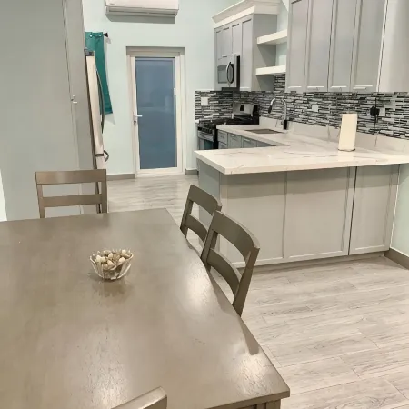 Charming 2-bedroom apartment with AC, WiFi in wonderful Nassau