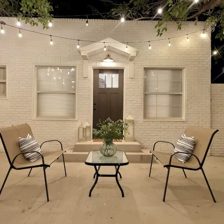 The Backyard Luxe 1 bed / 1 bath - Near TTU