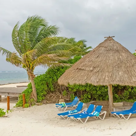 Beachfront Puerto Morelos Condo, Ground Floor, Pool, Rooftop Views, Walk to Town