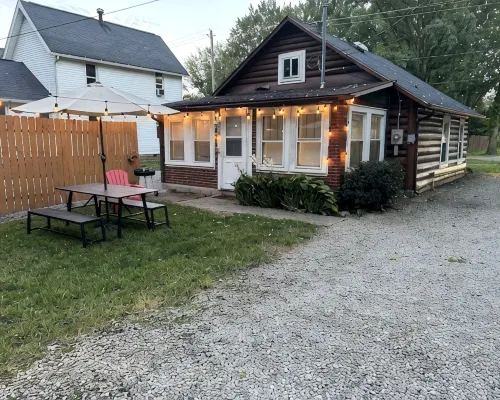Cedar point/Kalahari Summit Raceway Getaway Hotels in Huron County