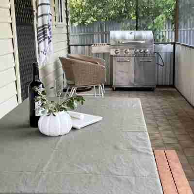 Renovated home close to sports precinct, hospital and short walk to Albury CBD Others