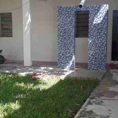 2 BED STUDIO WALKING DISTANCE ANYWHERE AT BEAROOMS AND STUDIOS Hotel Exterior