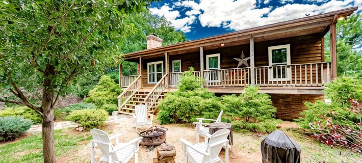 Tatum's Mtn View Retreat- SAUNA-Hiking- Unit A Hotels in Madison County