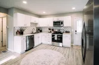 3Br Modern Family House • Evv Airport & Venue 812 • Sleeps 6