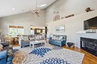 Spacious 5 BR House with Private Pool and ICW views - 4-Star