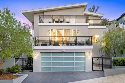 Beautiful Hollywood Hills Pool Villa - Hollywood Sign Views & Iconic Location Hotel di 