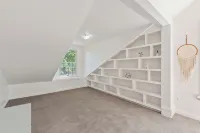 6BR Midtown Escape - Perfect for Groups, Sleeps 12 - Bungalows