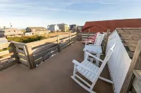 Ocean Views -Dog Friendly- 3rd Row From The Beach