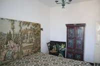 Villa Mariannin: Swimming Pool with Hot Tub in a Private Garden - Villas