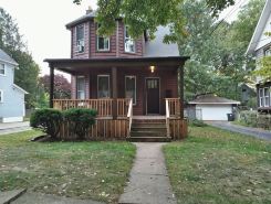 Cozy 2 bedroom in Highland Square, pets welcome!