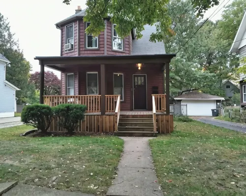 Cozy 2 bedroom in Highland Square, pets welcome! Hotels in Akron