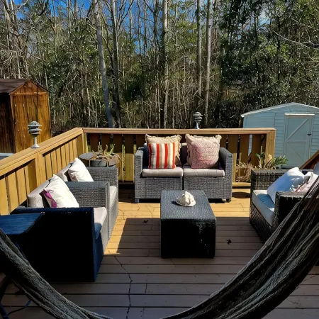 Amazing 1 bedroom cabin inside gated community in Elberta Al