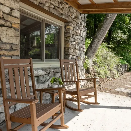 Stone Creek Cottage: PSU Creekside home on Spring Creek