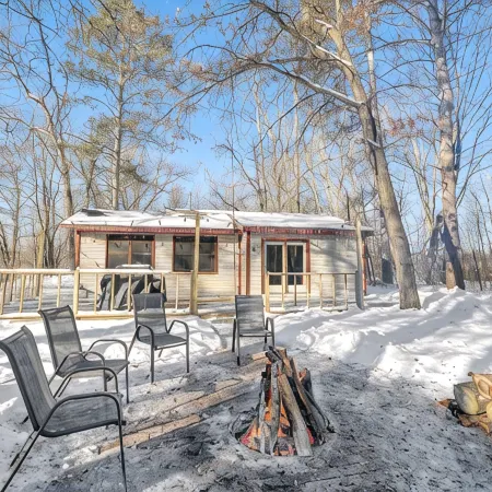 Woodland Retreat I Pet Friendly I Mins to Town