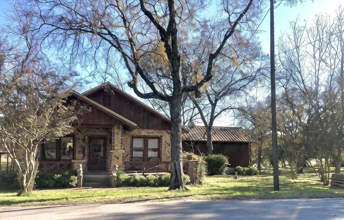 Family Friendly Spacious home on the Paluxy River