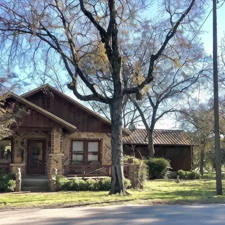 Family Friendly Spacious home on the Paluxy River