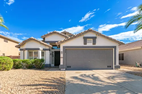 Gilbert Oasis ~ 5-Star Luxury Remodel! EV Charger, Putting Green & Single Story