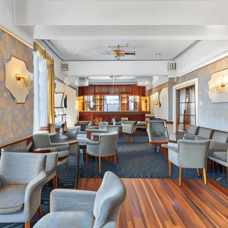 Marine Hotel