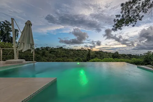 Villa Monos Locos - A Luxurious, Gated and Private Villa Retreat