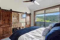 NEW! Luxury Penthouse 4BR/3BA Condo In Heart Of Downtown Winter Park