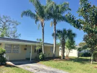 Breezy Cool Vacation Comfy House close to Beaches