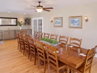 Inn at Harbor Hill Marina Hotel di Niantic