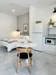 Elegant studio near downtown