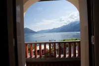 Piazza Ascona Hotel & Restaurants - Mountain view
