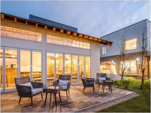 Nagahama Lifestyle Glamping Hotel