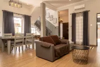Hening Pool Villa - Kitchens
