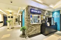 HOTEL YOGI