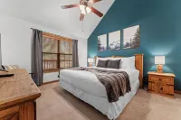 Modern Cabin - Sunroom - Resort Amenities - Near Silver Dollar City - Chalets