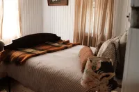 Lotte's Hjem | A 150 year old cottage in the heart of Pambula - บูติค